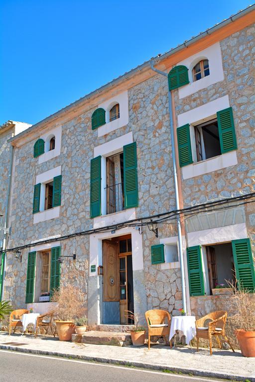 Busquets Hotel